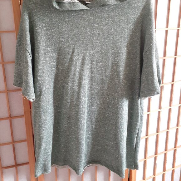 LULAROE FRANKIE HOODIE SHORT SLEEVE TOP RAW EDGES GREEN-WOMENS SIZE M 10-12 - Picture 4 of 6